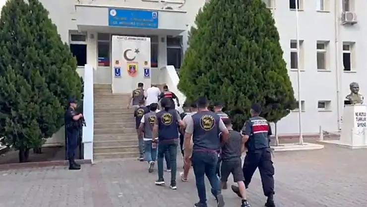 Kendilerini polis olarak tanıtan kişilerin vurgunu akıllara durgunluk verdi