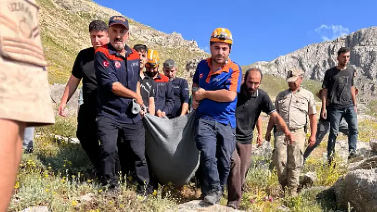 Keşif ekibini taşıyan araç şarampole devrildi: 5 can kaybı