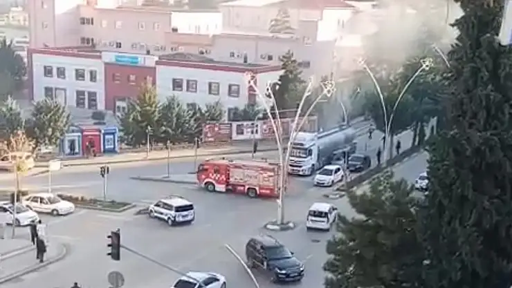 Kimyasal madde taşıyan TIR'da korkutan yangın