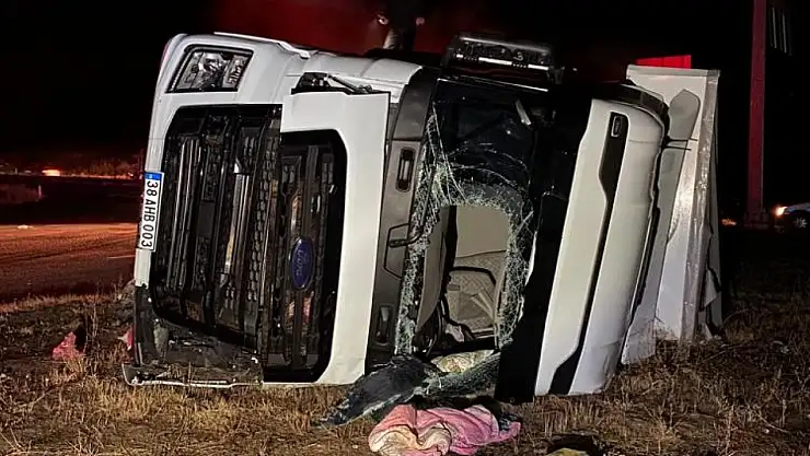 Kırıkkale-Konya yolunda trafik kazası!