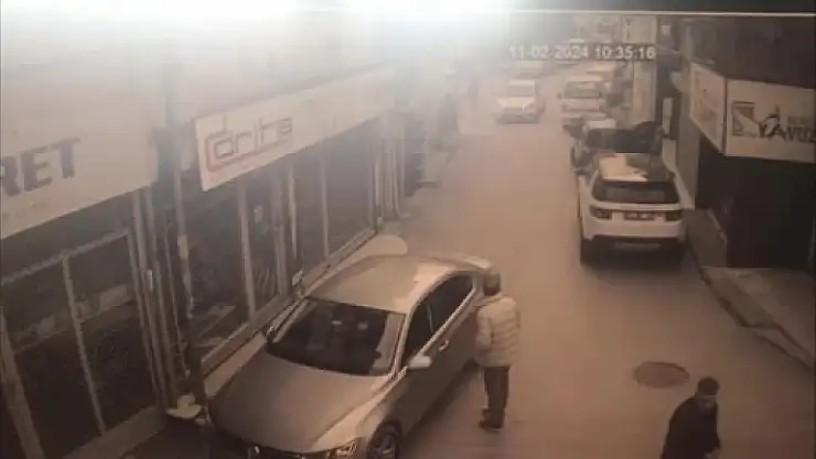 Kıskançlık krizi rehin almakla son buldu