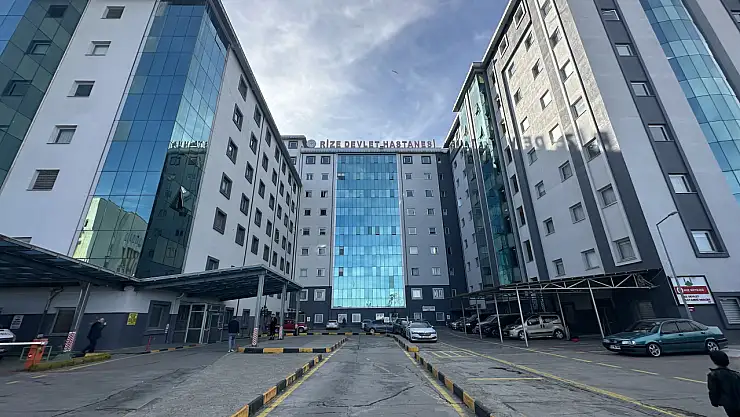 Kız öğrenci yurdunda 40 öğrenci yedikleri yemekten zehirlendi