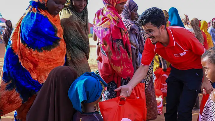 Kızılay, kurban emanetlerini dünyanın dört bir yanındaki ihtiyaç sahiplerine ulaştırdı