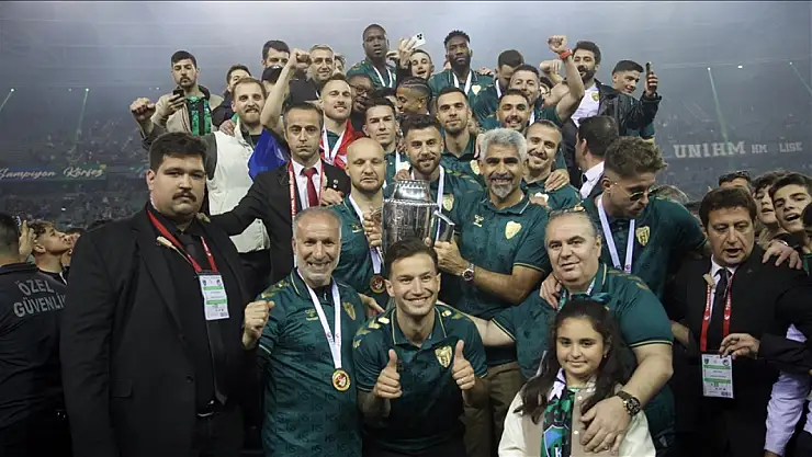 Kocaelispor 16 yıl sonra Süper Lig'de!