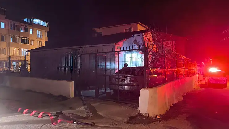 Komşusuna iftara giden kadının evinde yangın çıktı