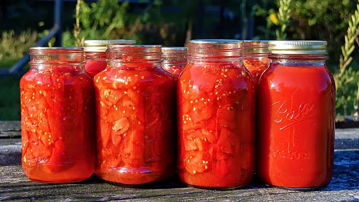 Konservelere sadece bir kaşıkla efsane lezzet: Dayanıklılığı uzatmanın püf noktası!