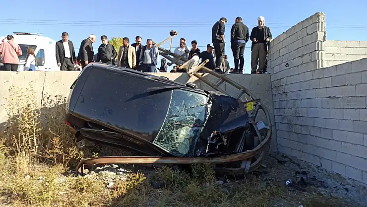 Kontrolden çıkan otomobil şarampole yuvarlandı: 5 yaralı