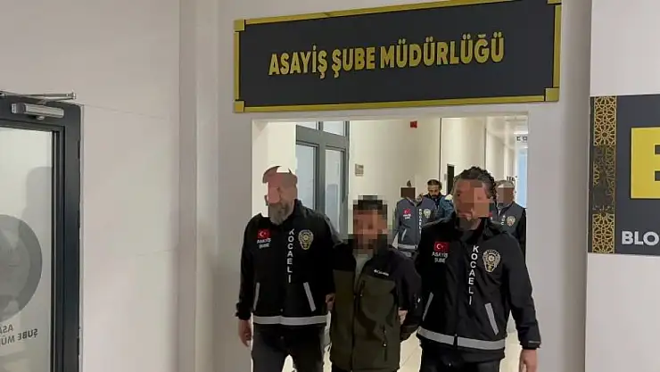 Konuşmak için çağırdı, 3 el ateş etti