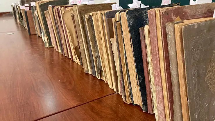 Konya Bölge Yazma Eserler Kütüphanesine 169 tarihi matbu kitap bağışlandı!