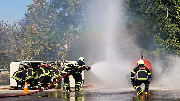 Konya Büyükşehir Belediyesi İtfaiye, 15 şehirde itfaiyecilere eğitim verdi!