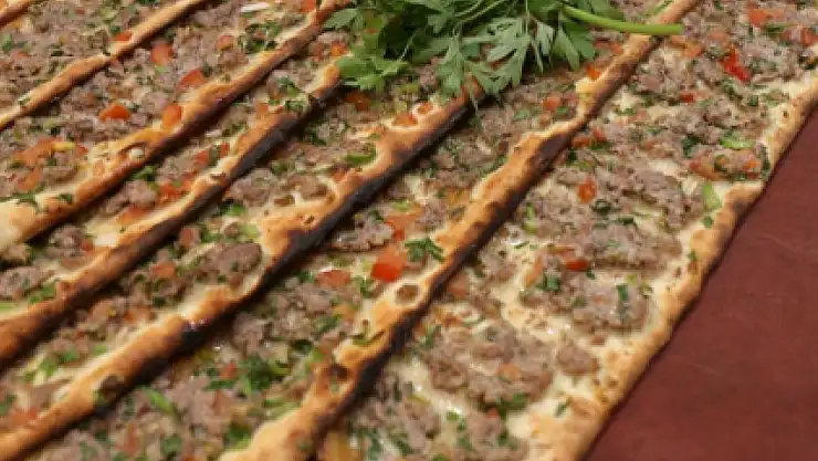 Konya Büyükşehir Belediyesi'nden etliekmek ihalesi: 50 bin adet talep edilecek!