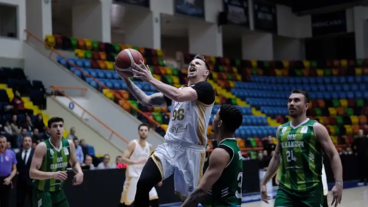 Konya Büyükşehir Belediyespor'dan farklı galibiyet!