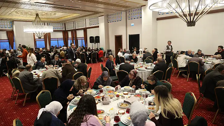 Konya Büyükşehir'den 'Yaşlılara Saygı Haftası' kapsamında iftar programı