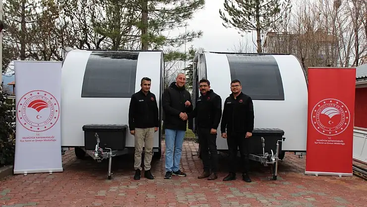 Konya'da  2 çiftçiye hibeli karavan verildi