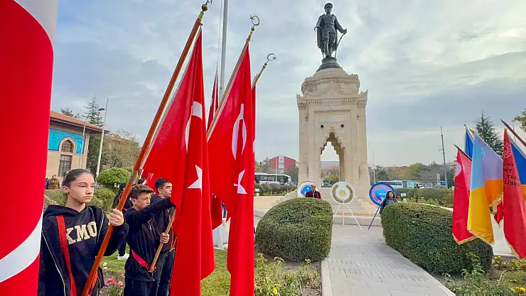 Konya'da 24 Kasım Öğretmenler Günü kutlandı