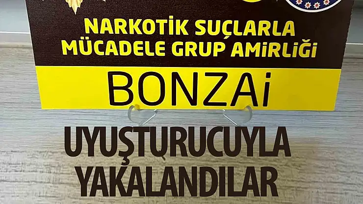 Konya'da 3 kişi kağıda emdirilmiş uyuşturucuyla yakalandı