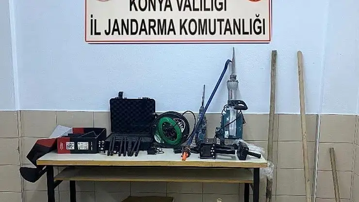 Konya'da 8 kişi kaçak kazı yaparken yakalandı
