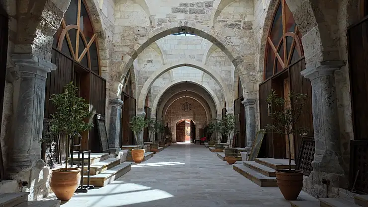 Konya'da 800 Yıllık Obruk Kervansaray Müze Otel Açılıyor!