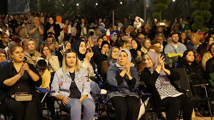 Konya'da 90'lar müziği esti!