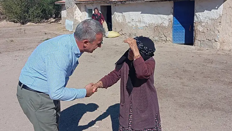 Konya'da 97 yaşındaki Meryem nineye sürpriz doğum günü