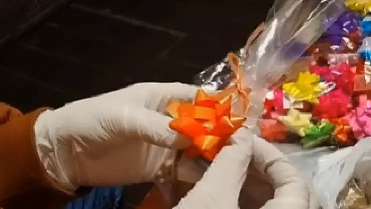 Konya'da Ahıska Türkü öğrencilerinden bayram şekeri sürprizi