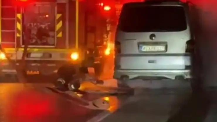 Konya'da arızalanan minibüs alevlere teslim oldu