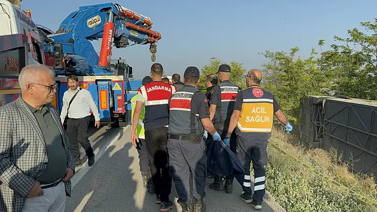 Konya'da bayram sabahı acı haber geldi: Yolcu otobüsü devrildi! Facia yaşandı