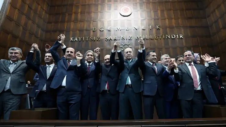 Konya'da bir belediye başkanı daha AK Parti'ye katıldı!