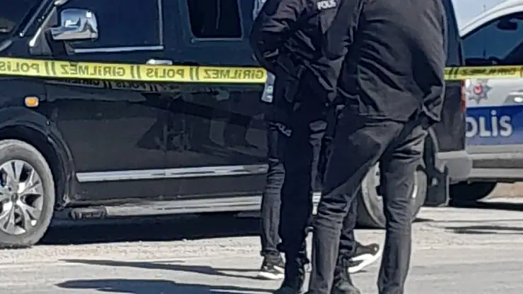 Konya'da bir kişi, minibüs içinde ölü bulundu!