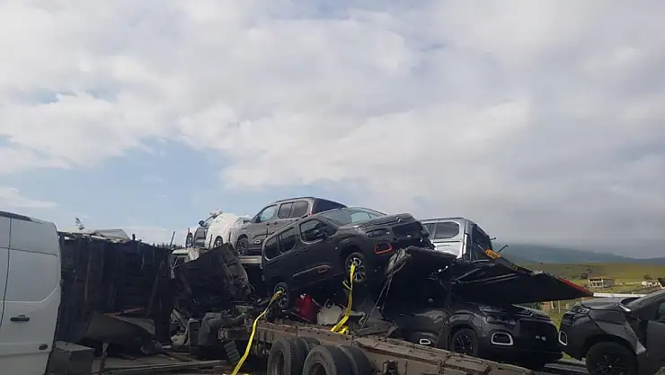 Konya'da büyük kaza: Yollar ulaşıma kapatıldı