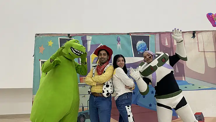 Konya'da çocuklar için heyecan verici bir tiyatro oyunu sahnelendi