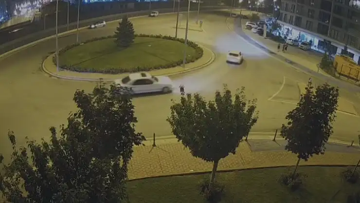 Konya'da drift şovu pahalıya patladı: Hem rekor ceza yedi, hem ehliyeti daimi kaptırdı
