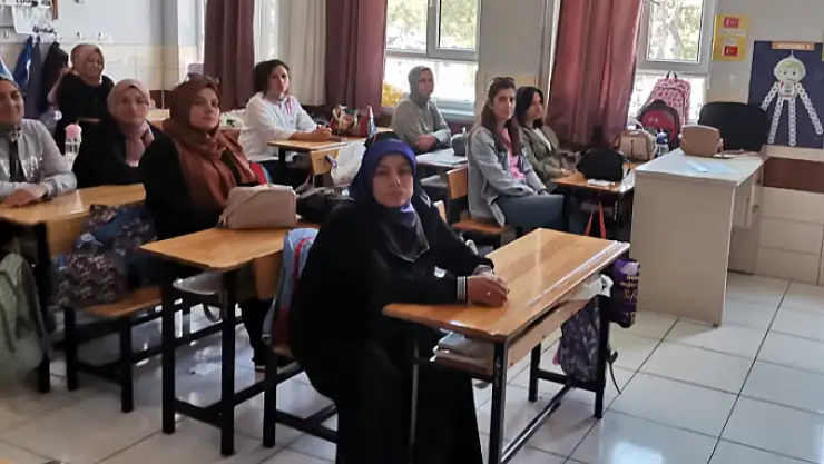 Konya'da ebeveyn eğitimi devam ediyor!