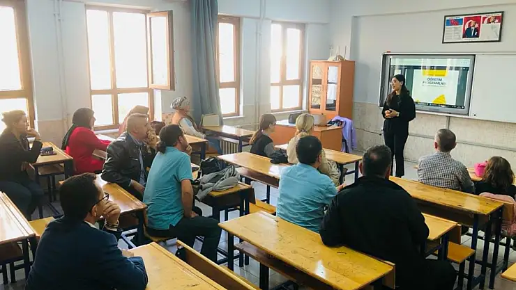 Konya'da Ebeveyn ve Aile Okulu Kursları yoğun ilgiyle sürüyor