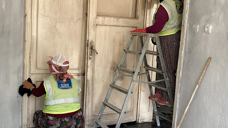 Konya'da evi yanan aileye destek!