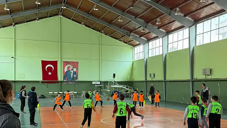 Konya'da Geleneksel Çocuk Oyunları'nın finali yapıldı