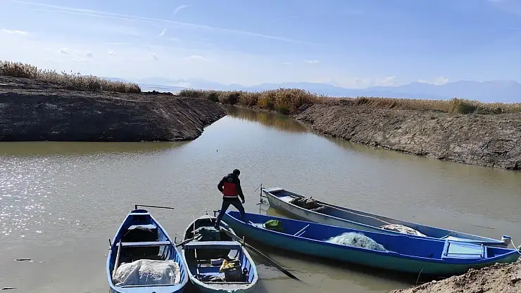 Konya'da göllerin bereketi için balıkçılara yakın takip