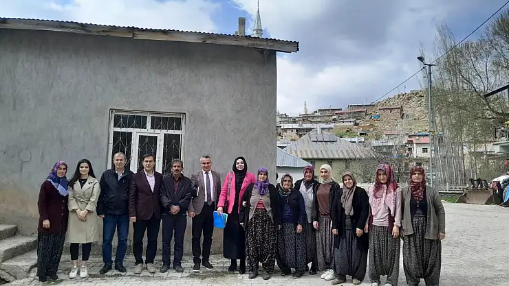 Konya'da halı dokuma kursu açıldı