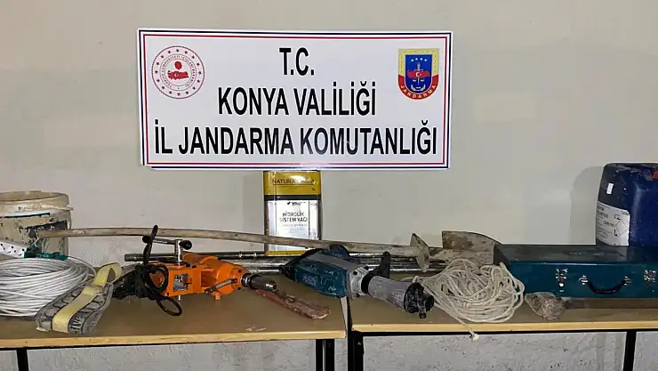 Konya'da iş makinesiyle kaçak kazıya 13 gözaltı