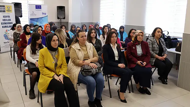 Konya'da 'İş'te Kadın Söyleşisi' gerçekleştirildi