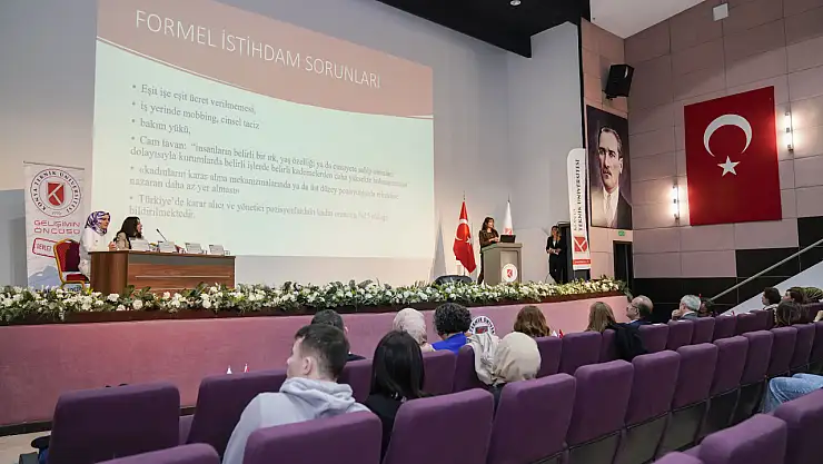 Konya'da  kadına yönelik şiddete karşı panel düzenlendi