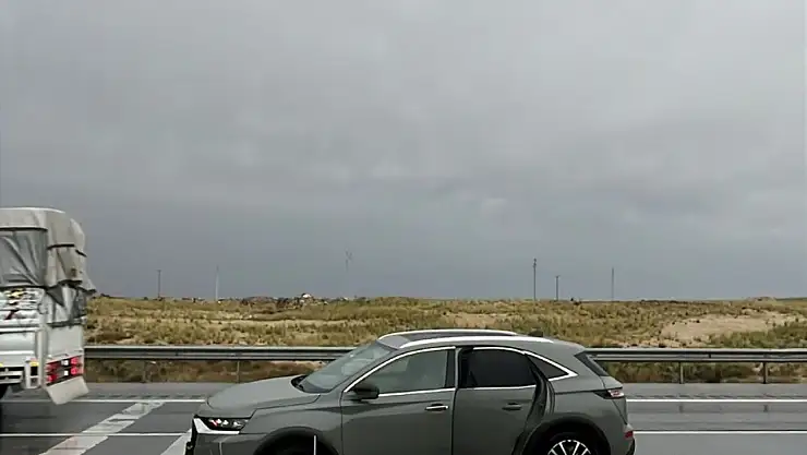 Konya'da kayganlaşan yol kazaya sebebiyet verdi!