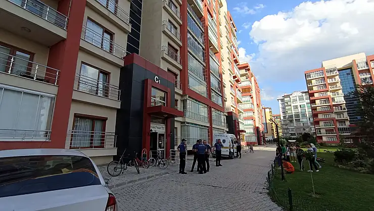 Konya'da lise öğrencisi oynadığı tüfekle kendisini vurdu!