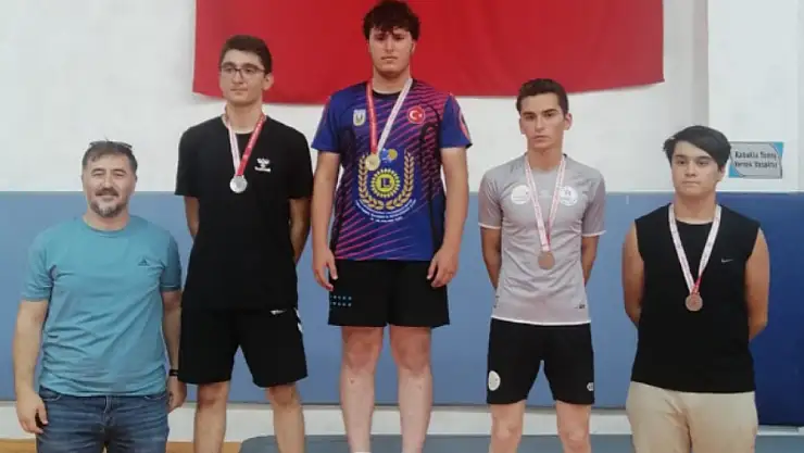 Konya'da masa tenisinin şampiyonu belli oldu!