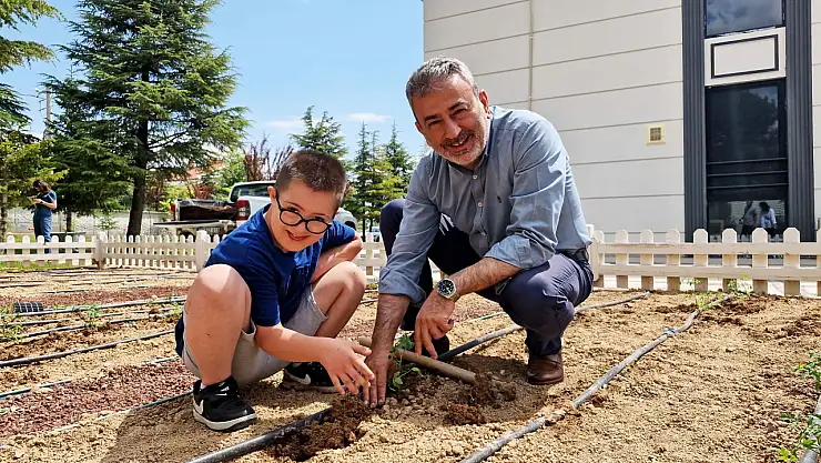 Konya'da minik eller toprakla buluştu: DOSD Meram'dan yüreklere dokunan etkinlik