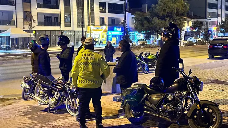 Konya'da motosiklet denetimleri sıklaştırıldı: 62 bin TL idari para cezası kesildi!