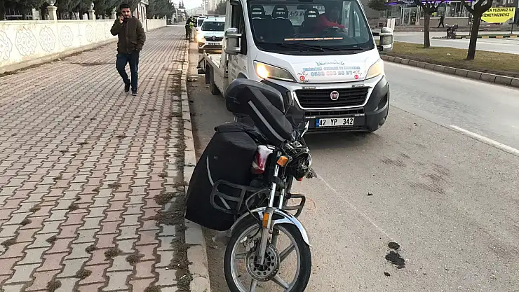 Konya'da motosiklet yayaya çarptı: 2 yaralı