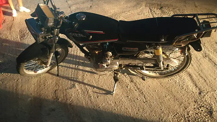 Konya'da motosiklet yola savruldu: 1 yaralı