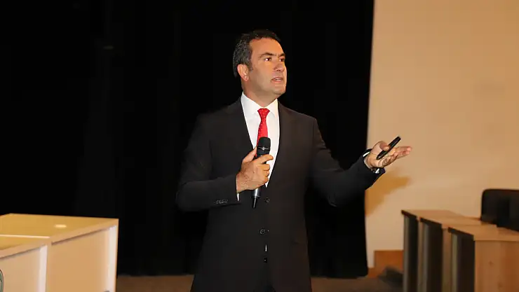 Konya'da mutlu evliliğin sırrı anlatıldı