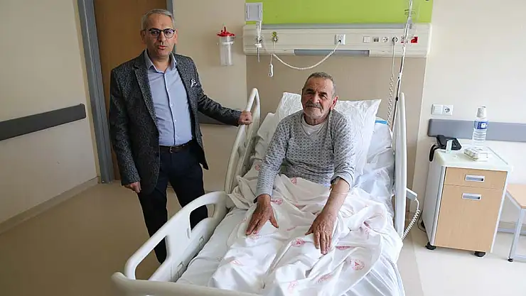Konya'da nöroloji uzmanı ameliyat etti: Hasta, yürüyerek hastaneden çıkıp gideceğim!